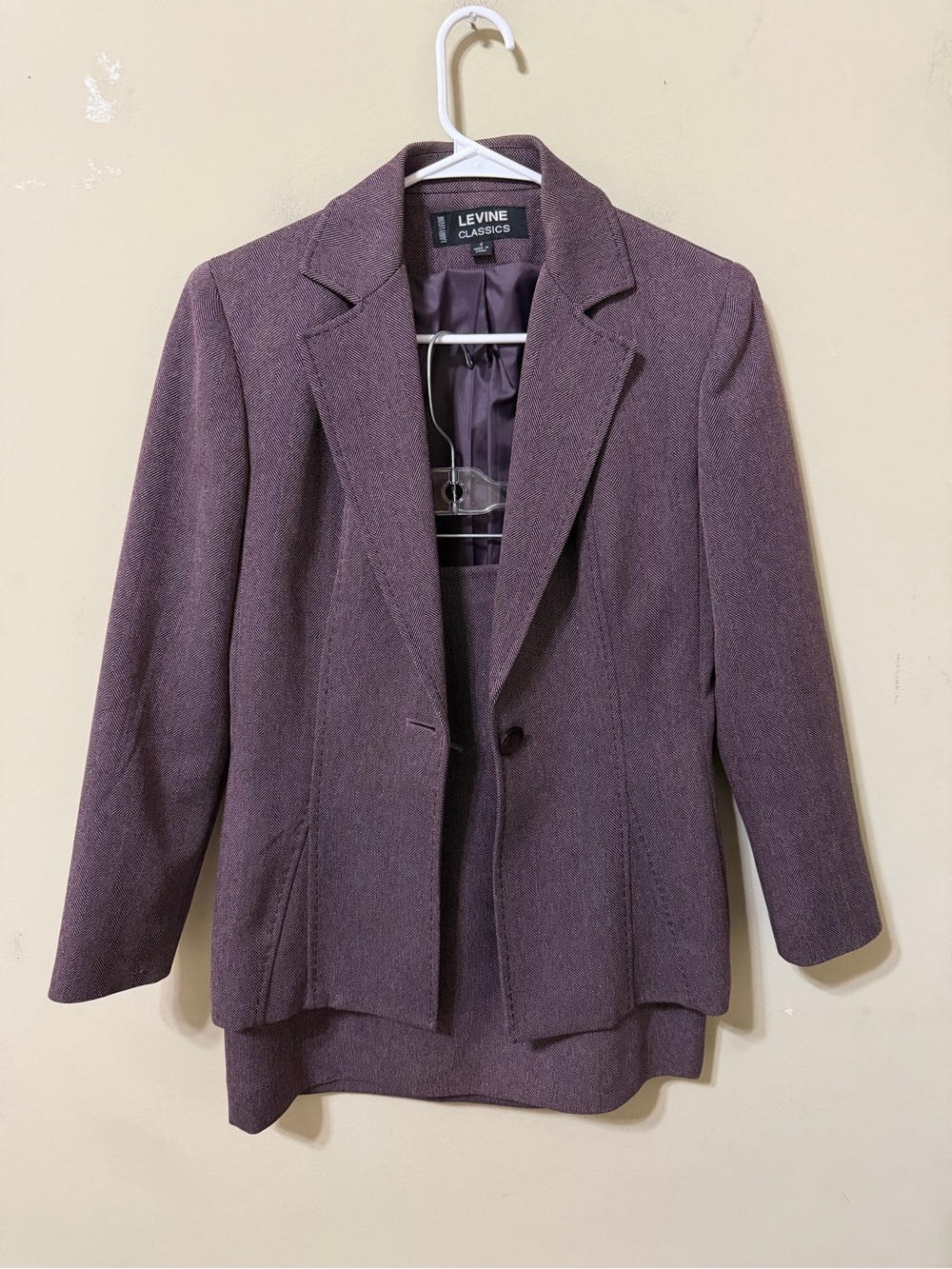 Women's Mauve Tailored skirt suit 4 never worn party career herringbone pattern